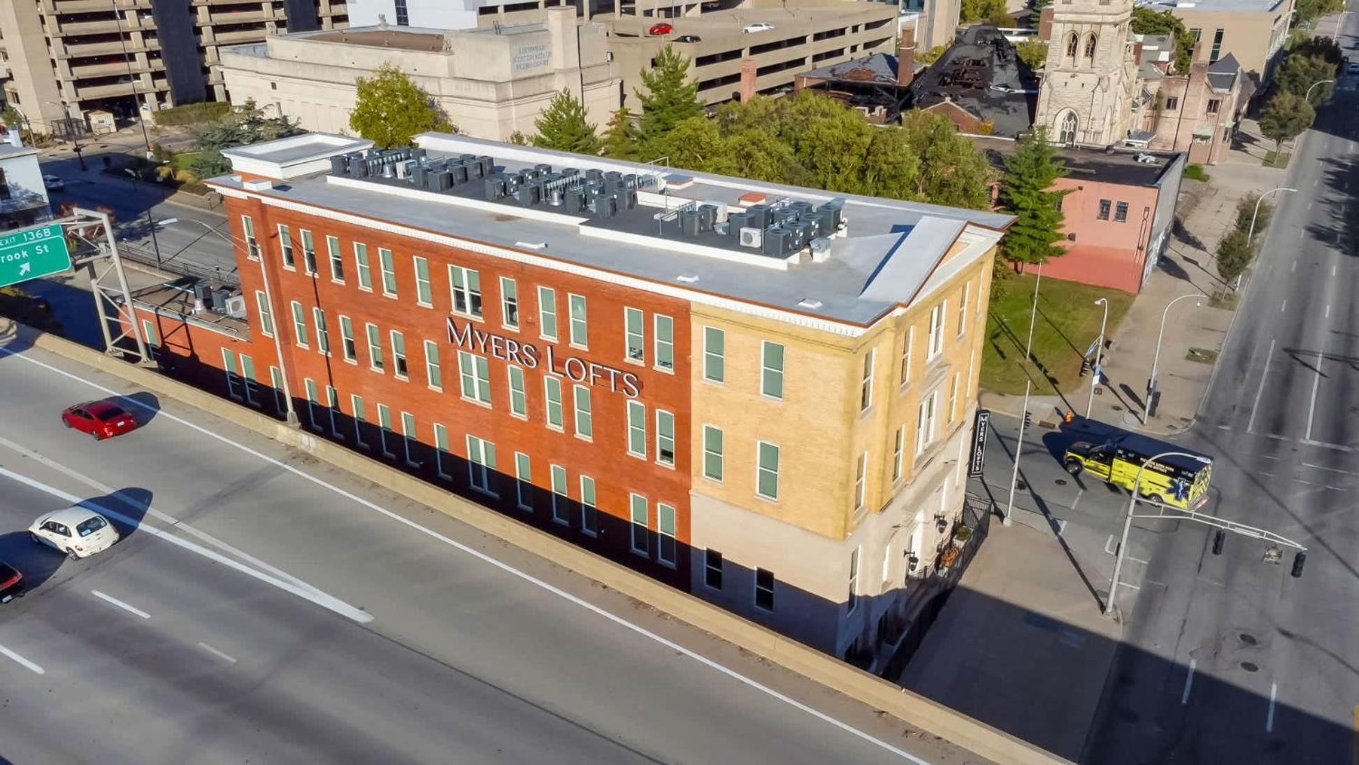 Bright And Modern In # 303 Louisville