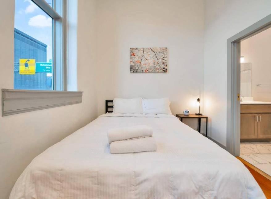 Bright And Modern In # 303